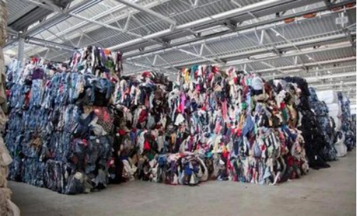 貓先生智能廢品回收箱，再生資源收集柜，小區(qū)垃圾回收站生產(chǎn)廠家