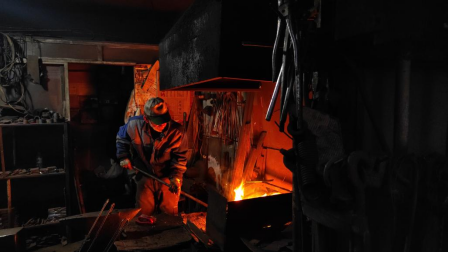 貓先生智能廢品回收箱，再生資源收集柜，小區(qū)垃圾回收站生產(chǎn)廠家