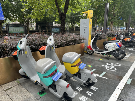 貓先生智能電動(dòng)車無線充電樁合作，垃圾分類設(shè)備廠家